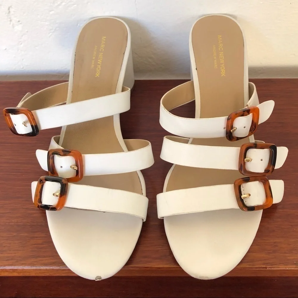 andrew Marc New York Heidi White Slip On Sandals - Picture 2 of 7